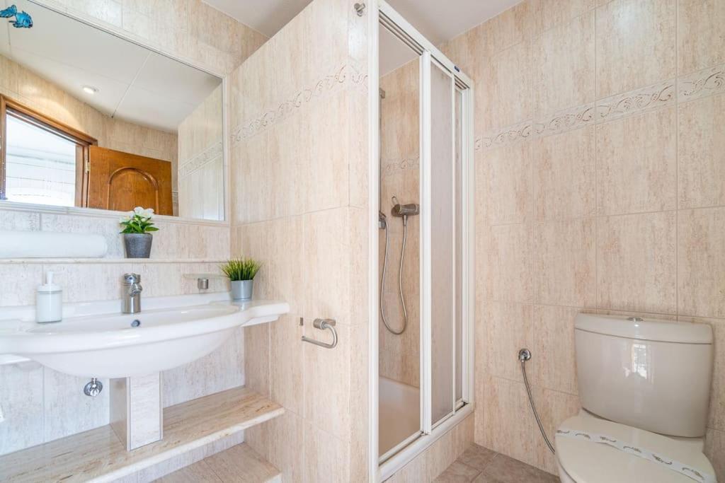 Sm21-Gran Casa De Vacaciones En La Playa, 4 Habitaciones, Climatizada, Piscina, Barbacoa Y Wifi Empuriabrava Exterior photo
