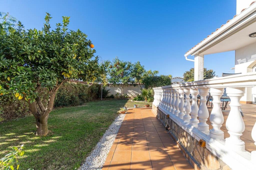 Sm21-Gran Casa De Vacaciones En La Playa, 4 Habitaciones, Climatizada, Piscina, Barbacoa Y Wifi Empuriabrava Exterior photo